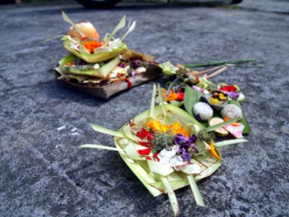 Offerings (canang), Bali